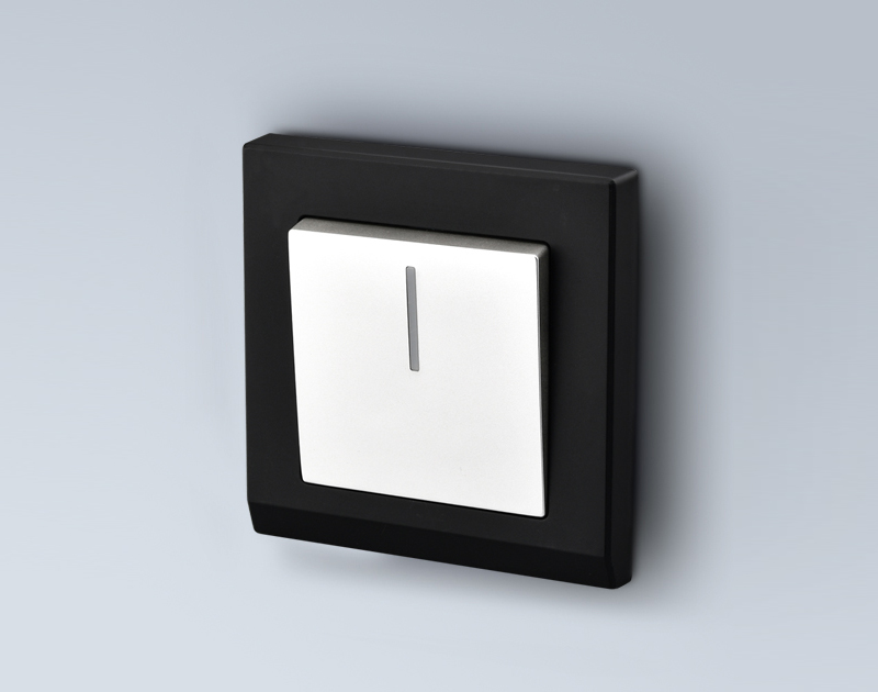 What is the difference between surface mounted switch socket and concealed switch socket